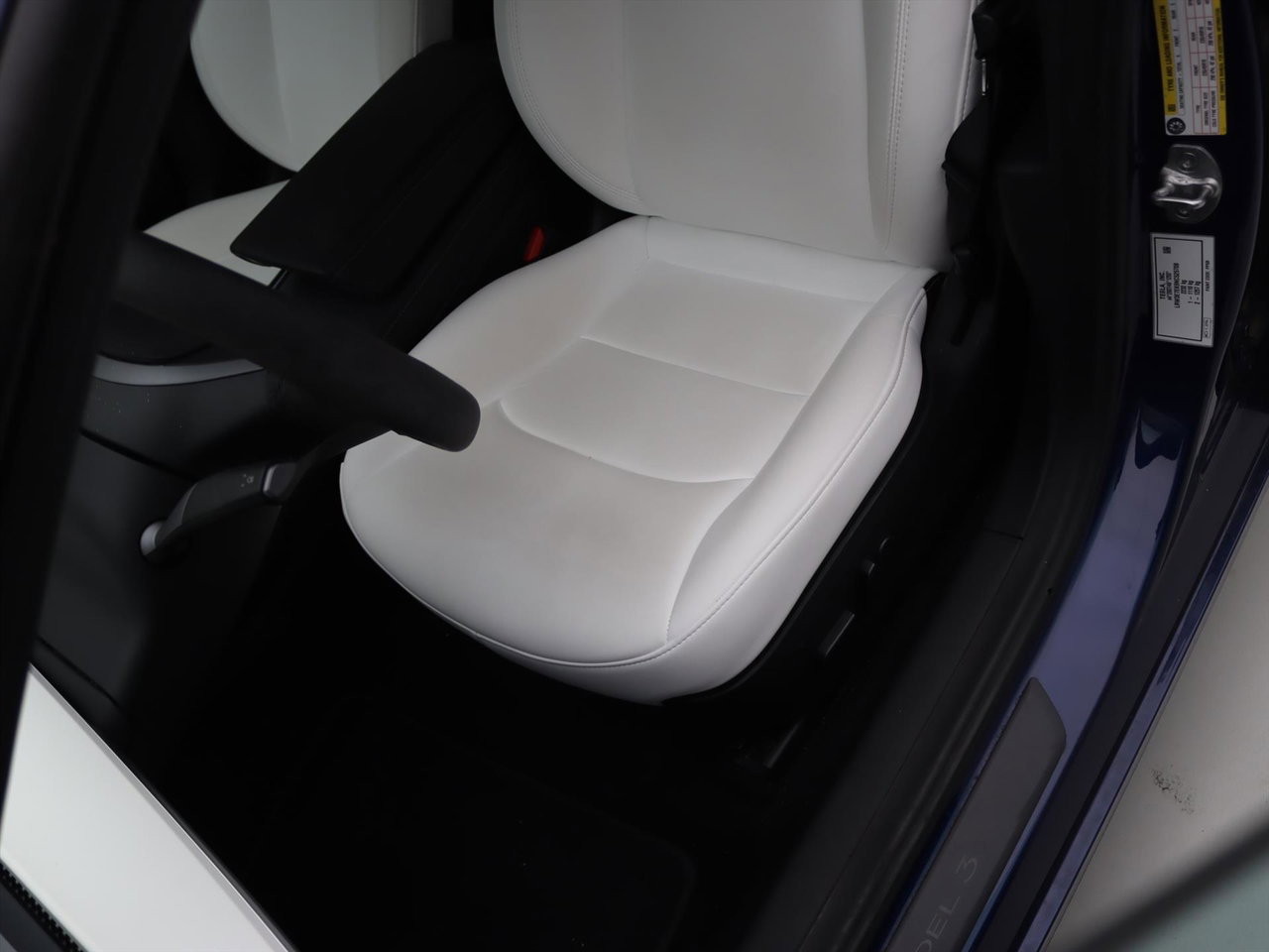 Tesla Model 3 Long-Range AWD 351pk 75 kWh 93.1% SoH UPGRADE [ WIT LEDER+AMD RYZEN+WARMTEPOMP+AUTOPILOT ] 26
