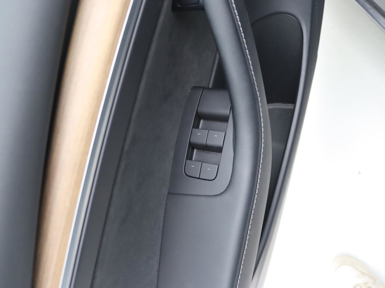 Tesla Model 3 Standard RWD Plus 93.6% SoH UPGRADE [ RYZEN AMD+LFP-ACCU+WARMTEPOMP+ENHANCED AUTOPILOT] 30