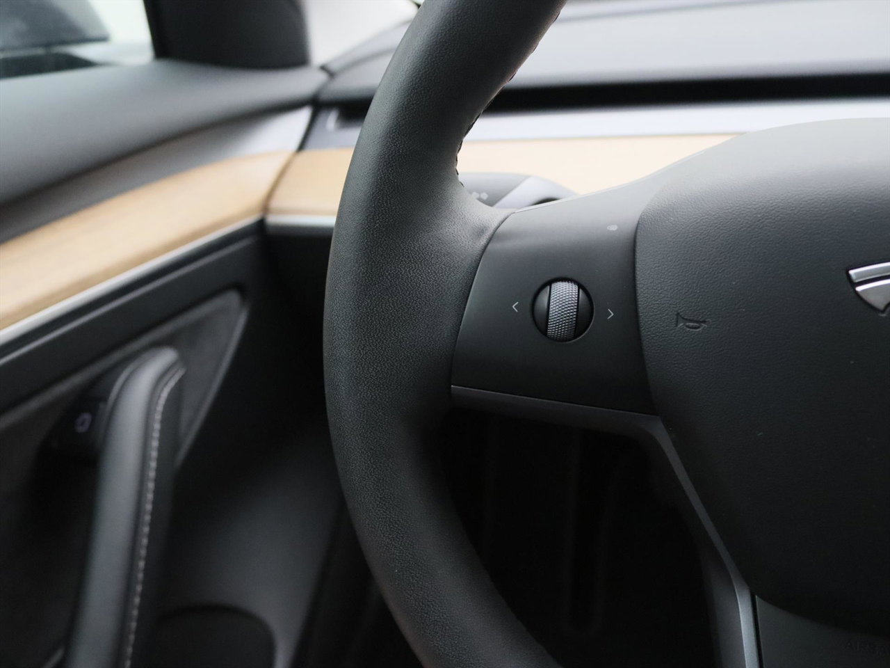 Tesla Model 3 Standard RWD Plus 93.6% SoH UPGRADE [ RYZEN AMD+LFP-ACCU+WARMTEPOMP+ENHANCED AUTOPILOT] 20