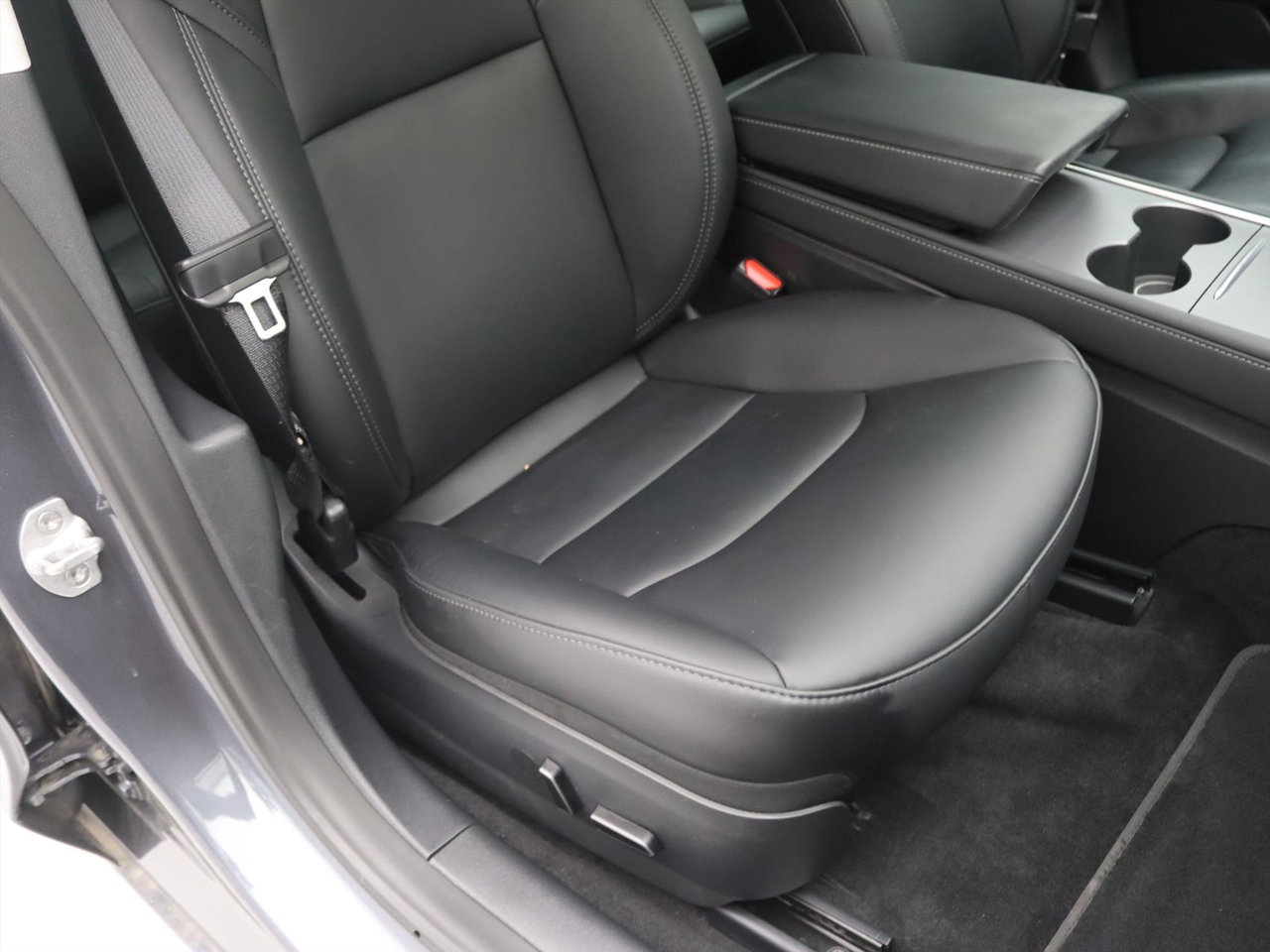 Tesla Model 3 Standard RWD Plus UPGRADE [ RYZEN AMD+LFP-ACCU+WARMTEPOMP+AUTOPILOT+60 kWh ] 19