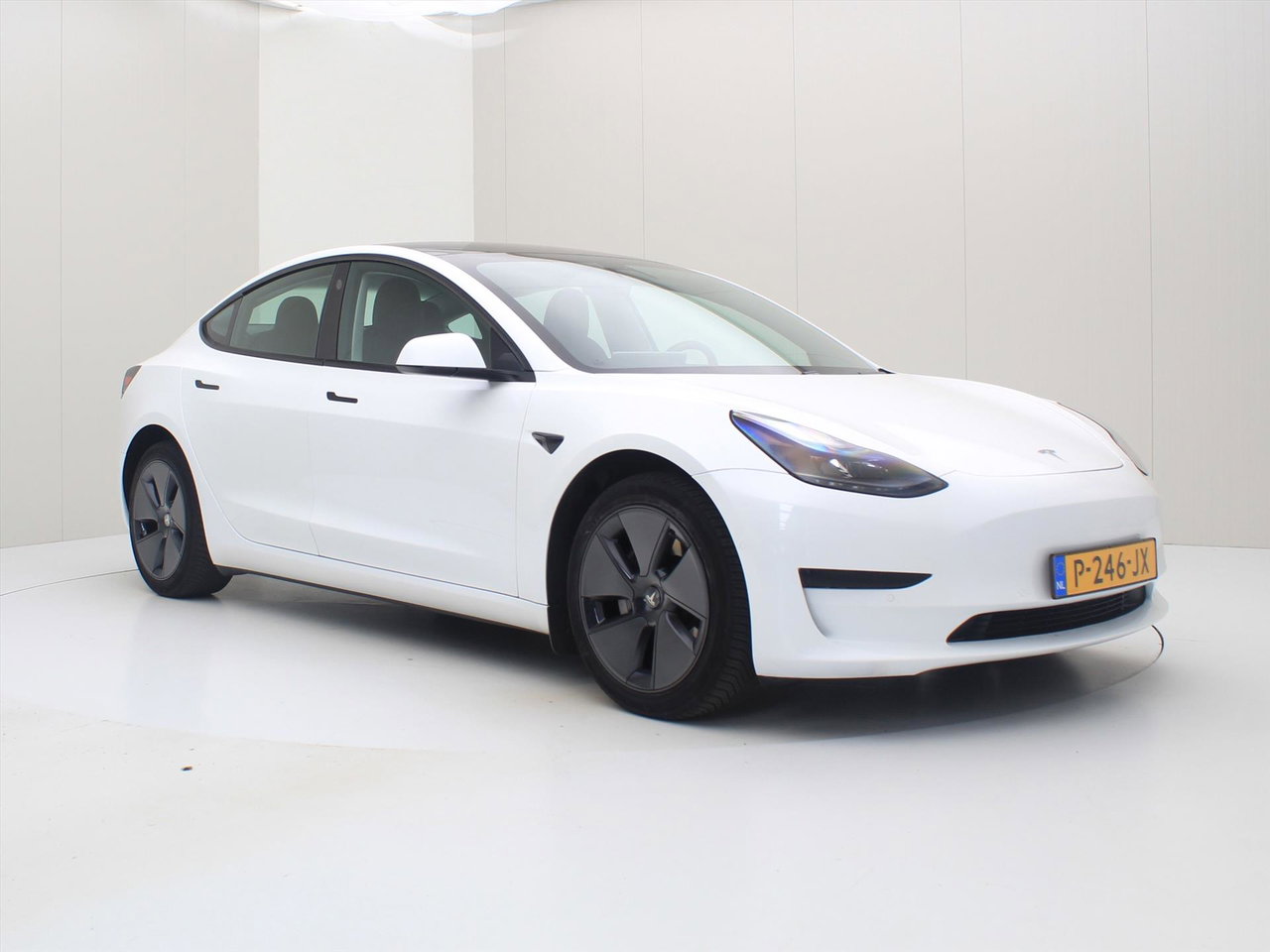Tesla Model 3 Standard RWD Plus FACELIFT [ LFP-ACCU+WARMTEPOMP+AUTOPILOT+60 kWh+PREMIUM AUDIO ] 4