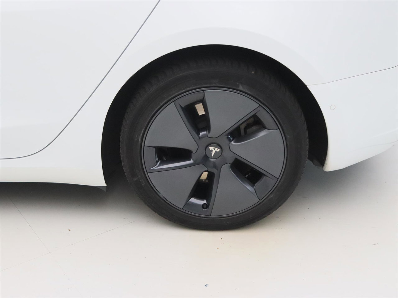Tesla Model 3 Standard RWD Plus FACELIFT [ LFP-ACCU+WARMTEPOMP+AUTOPILOT+60 kWh+PREMIUM AUDIO ] 12