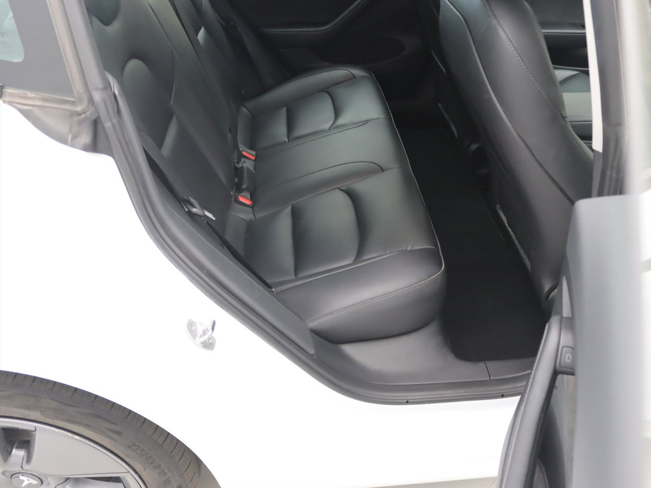 Tesla Model 3 Long-Range AWD 351pk 75 kWh 92% SoH UPGRADE [ AMD RYZEN+WARMTEPOMP+ENHANCED AUTOPILOT ] 13
