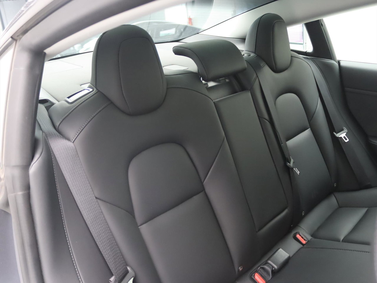 Tesla Model 3 Long-Range AWD 351pk 75 kWh UPGRADE [ RYZEN AMD+WARMTEPOMP+AUTOPILOT ] 16
