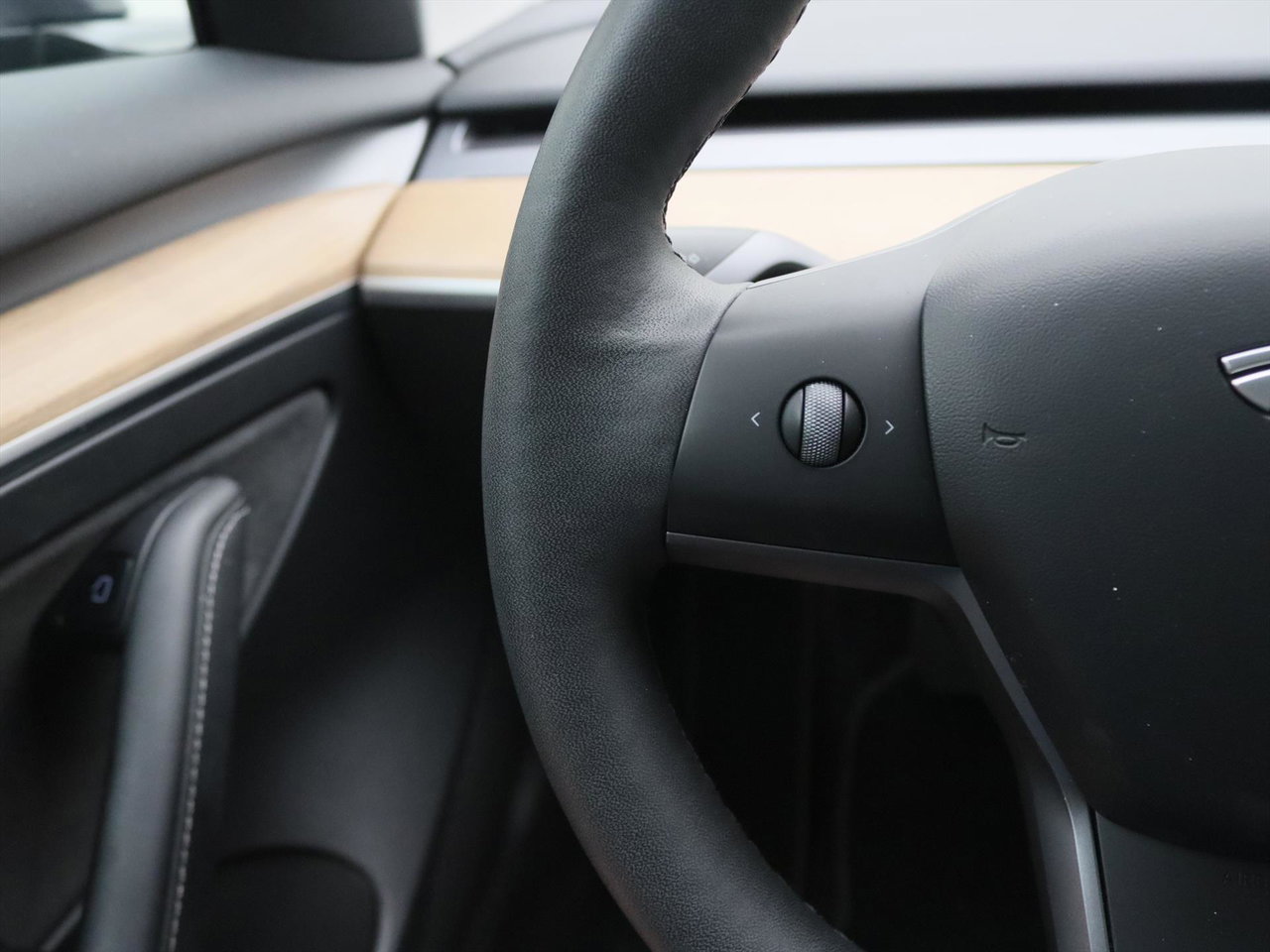 Tesla Model 3 Long-Range AWD 351pk 75 kWh UPGRADE [ RYZEN AMD+WARMTEPOMP+AUTOPILOT ] 27