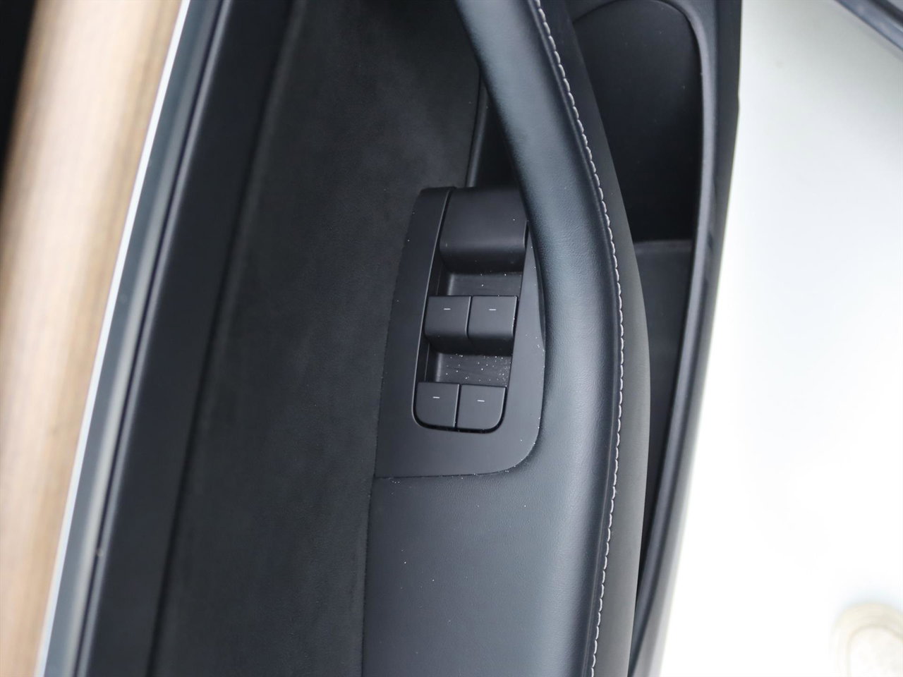 Tesla Model 3 Long-Range AWD 351pk 75 kWh UPGRADE [ RYZEN AMD+WARMTEPOMP+AUTOPILOT ] 23