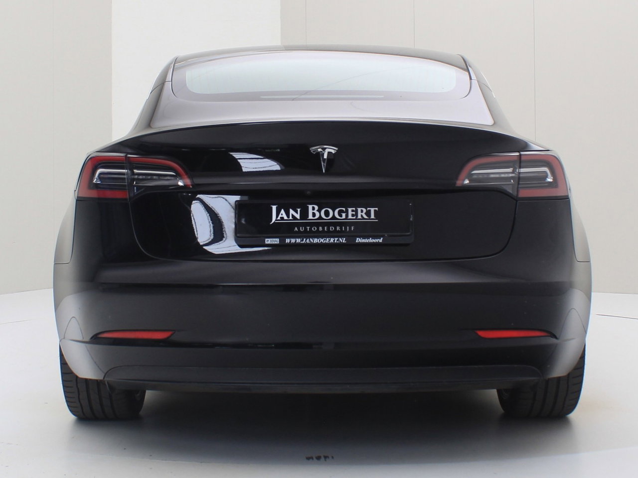 Tesla Model 3 Standard RWD Plus [ AUTOPILOT+60 kWh+PREMIUM AUDIO ] 6