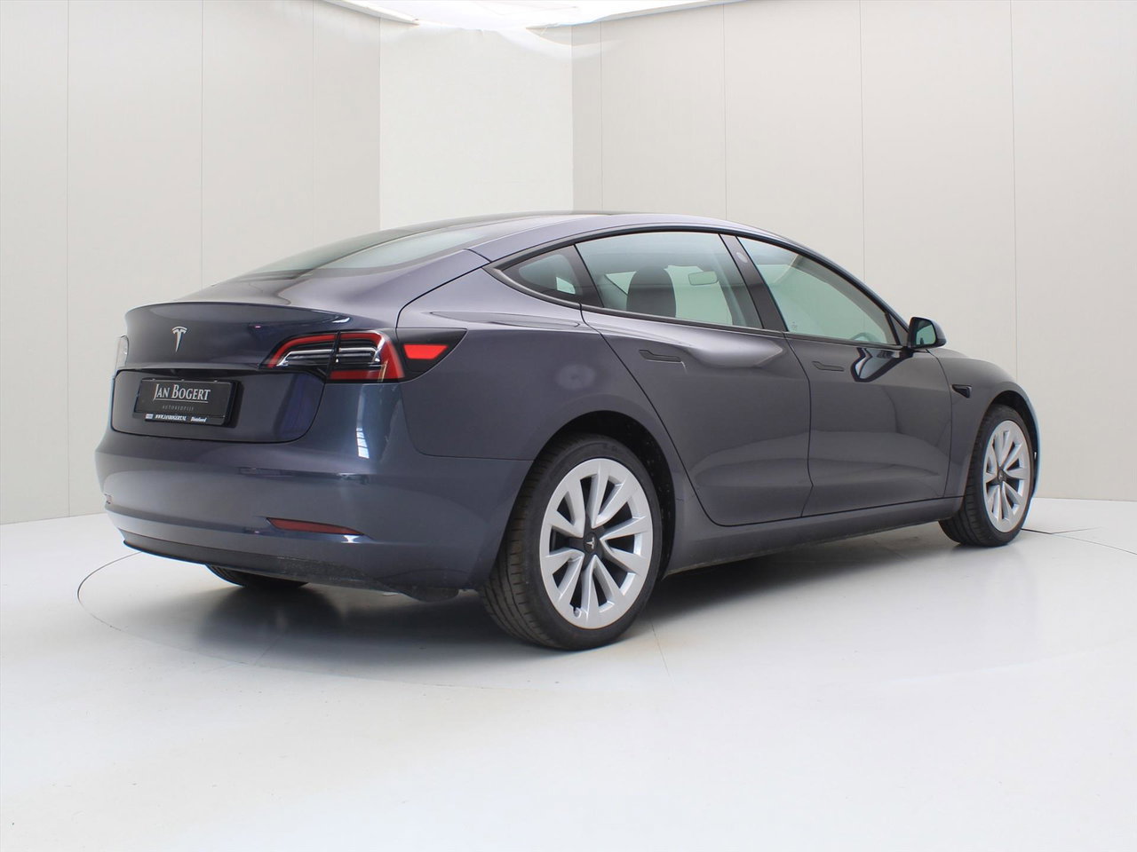 Tesla Model 3 Standard RWD Plus FACELIFT [ AMD RYZEN+WARMTEPOMP+AUTOPILOT+60 kWh+PREMIUM AUDIO ] 2