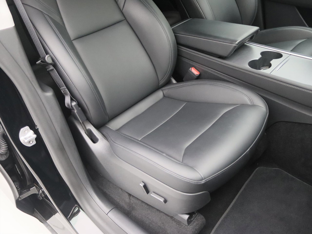Tesla Model Y Long Range AWD 75kWh 351pk 92.5% SoH [ AMD RYZEN+AUTOPILOT+19 INCH+PREMIUM AUDIO ] 21