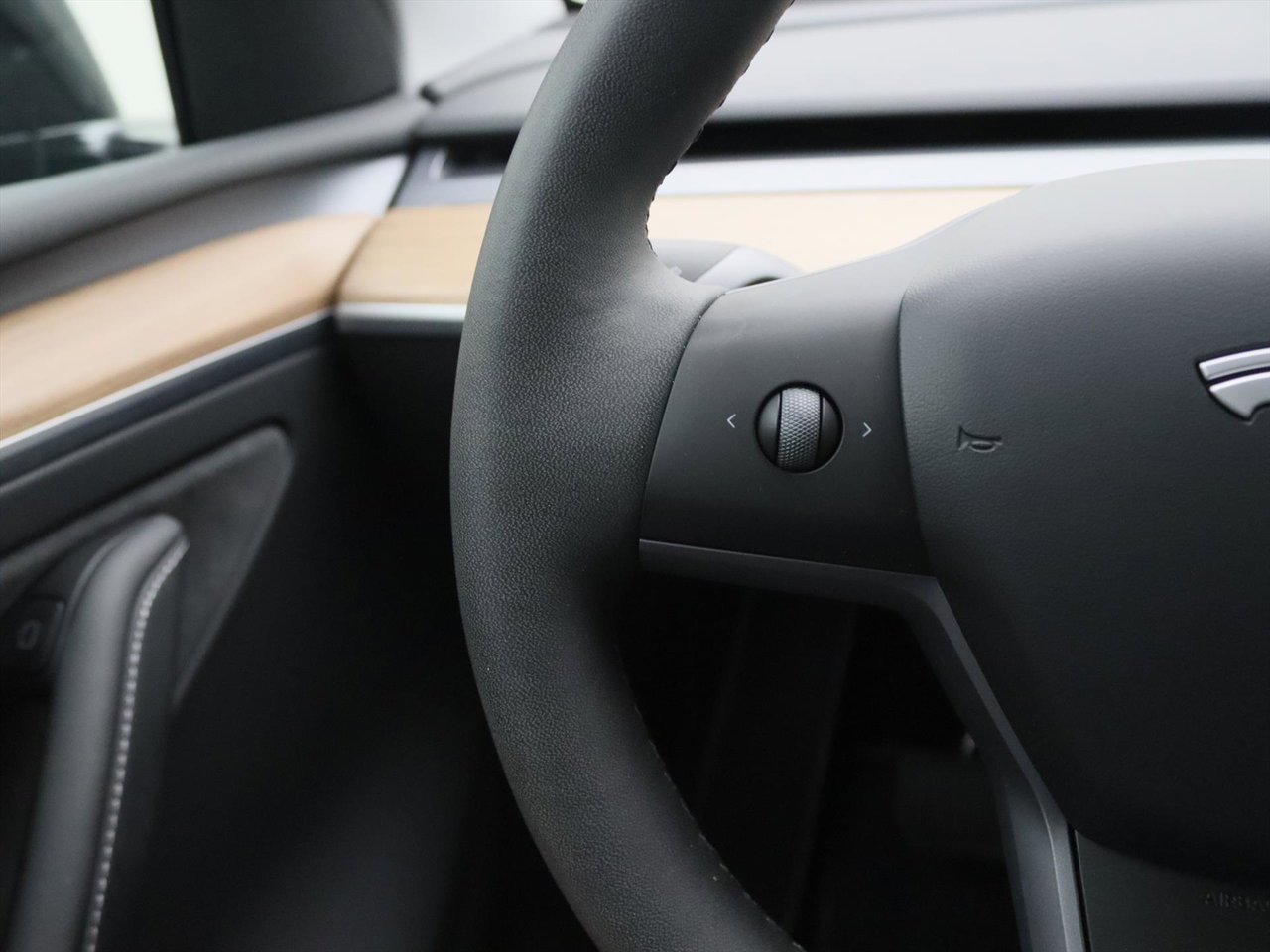 Tesla Model Y Long Range AWD 75kWh 351pk 92.5% SoH [ AMD RYZEN+AUTOPILOT+19 INCH+PREMIUM AUDIO ] 29