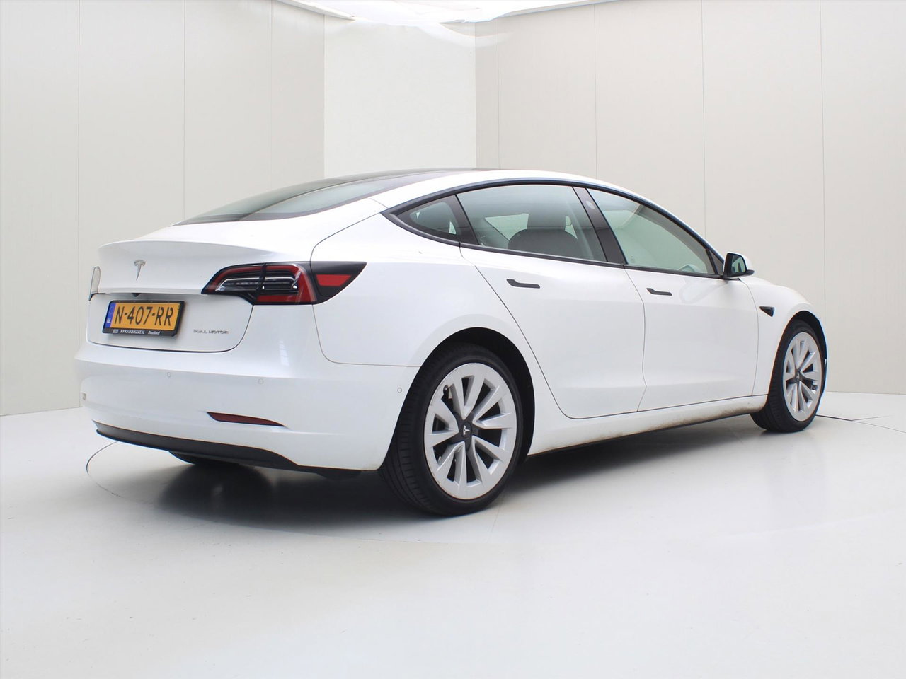 Tesla Model 3 Long-Range AWD 351pk 75 kWh 93% SoH FACELIFT [ WARMTEPOMP+AUTOPILOT+620KM WLTP+ ] 2