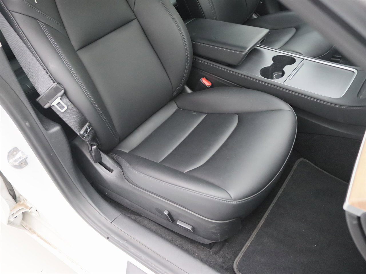 Tesla Model 3 Long-Range AWD 351pk 75 kWh 93% SoH FACELIFT [ WARMTEPOMP+AUTOPILOT+620KM WLTP+ ] 15