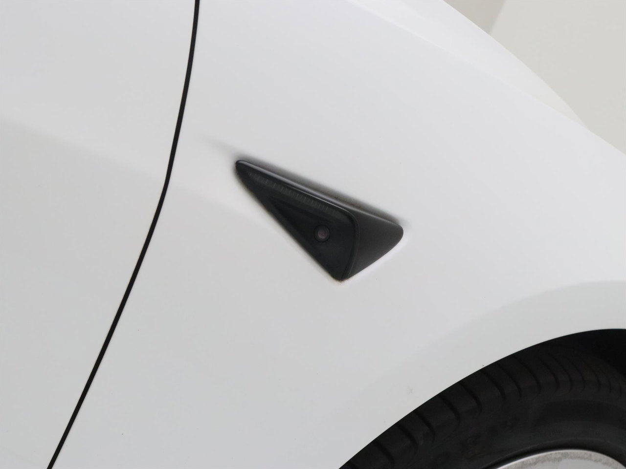 Tesla Model 3 Long-Range AWD 351pk 75 kWh 93% SoH FACELIFT [ WARMTEPOMP+AUTOPILOT+620KM WLTP+ ] 26