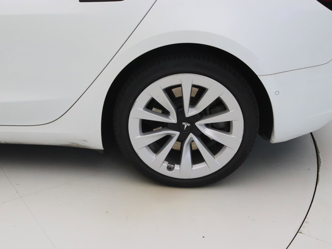 Tesla Model 3 Long-Range AWD 351pk 75 kWh 93% SoH FACELIFT [ WARMTEPOMP+AUTOPILOT+620KM WLTP+ ] 12