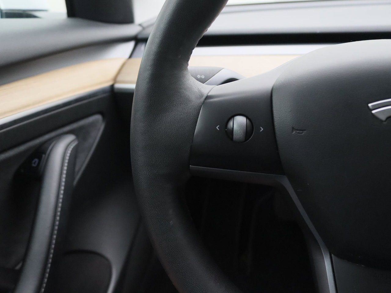 Tesla Model 3 Long-Range AWD 351pk 75 kWh 98.9% SoH FACELIFT [ WARMTEPOMP+AUTOPILOT+PREMIUM AUDIO ] 24