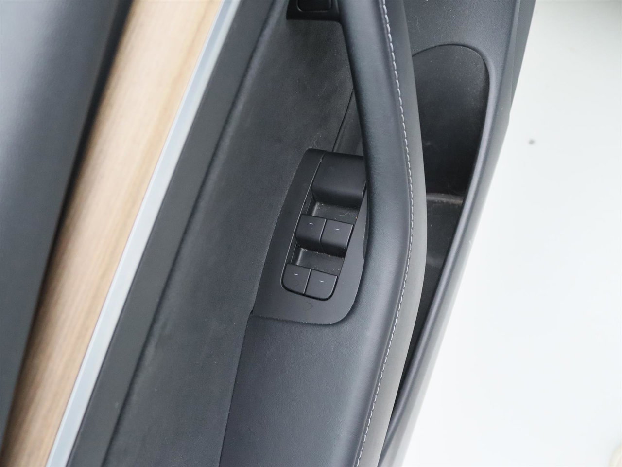 Tesla Model 3 Long-Range AWD 351pk 75 kWh 98.9% SoH FACELIFT [ WARMTEPOMP+AUTOPILOT+PREMIUM AUDIO ] 26