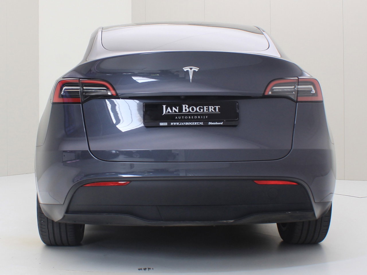Tesla Model Y Long Range AWD 75kWh 351pk AMD RYZEN [ AUTOPILOT+19 INCH+PREMIUM AUDIO ] 6