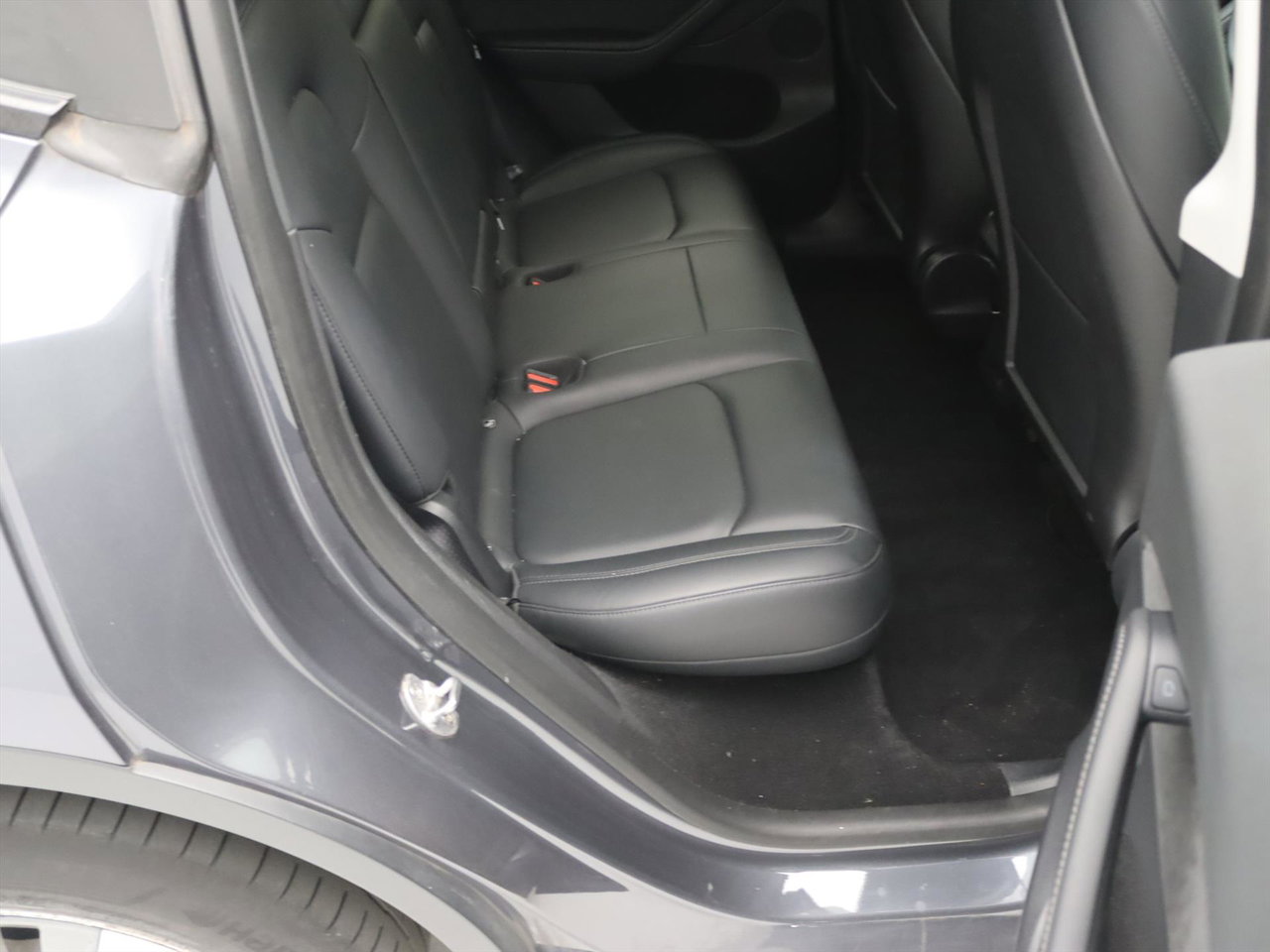 Tesla Model Y Long Range AWD 75kWh 351pk AMD RYZEN [ AUTOPILOT+19 INCH+PREMIUM AUDIO ] 13