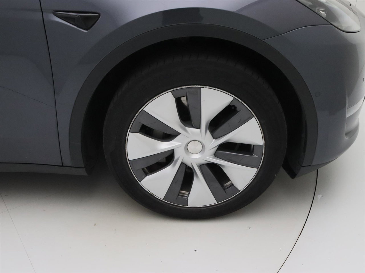 Tesla Model Y Long Range AWD 75kWh 351pk AMD RYZEN [ AUTOPILOT+19 INCH+PREMIUM AUDIO ] 10