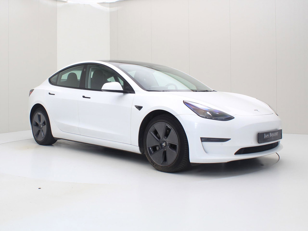 Tesla Model 3 Long-Range AWD 351pk 75 kWh FACELIFT [ TREKHAAK+WARMTEPOMP+AUTOPILOT+620KM WLTP+PREMIUM AUDIO ] 4