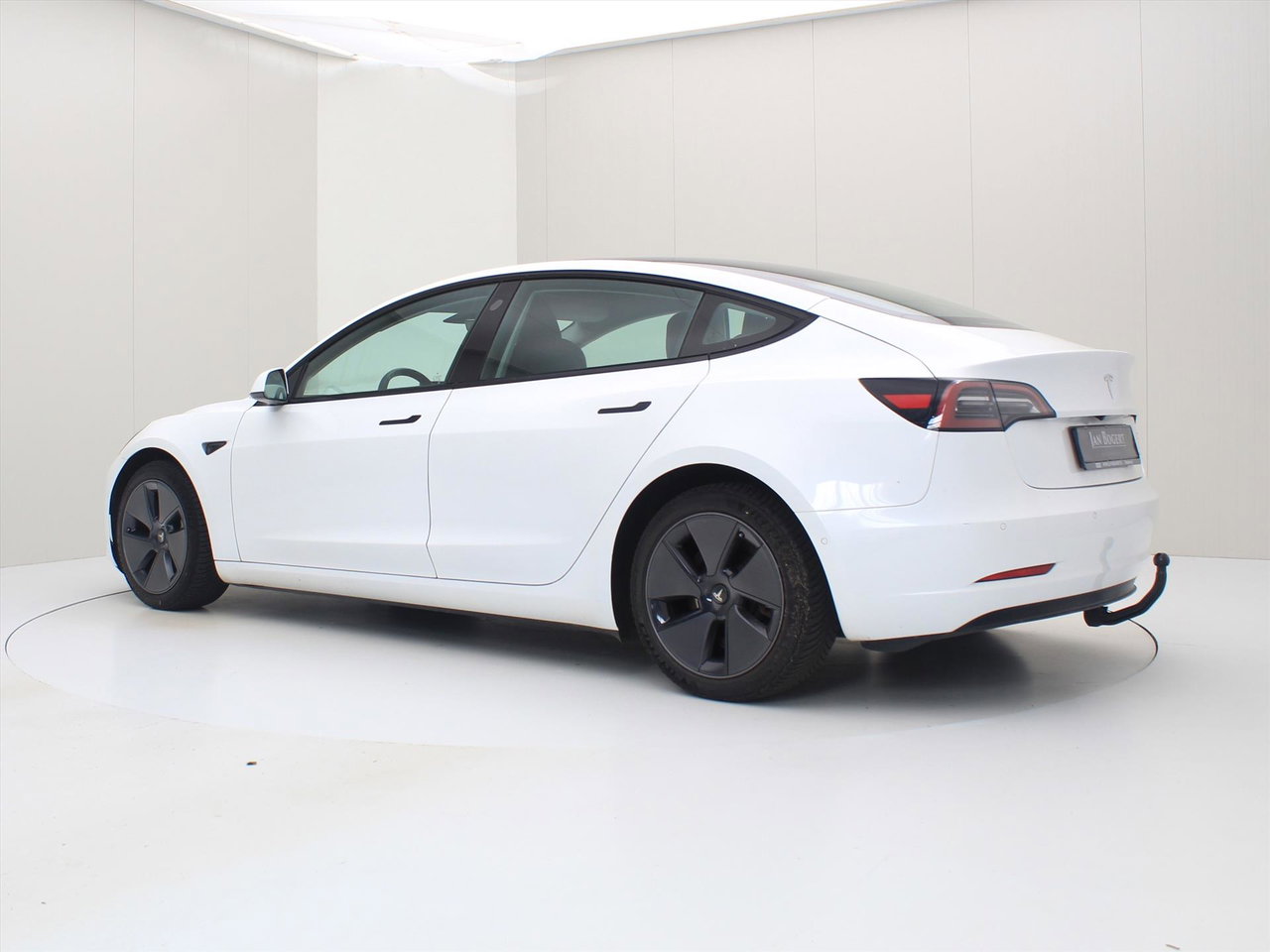 Tesla Model 3 Long-Range AWD 351pk 75 kWh FACELIFT [ TREKHAAK+WARMTEPOMP+AUTOPILOT+620KM WLTP+PREMIUM AUDIO ] 3