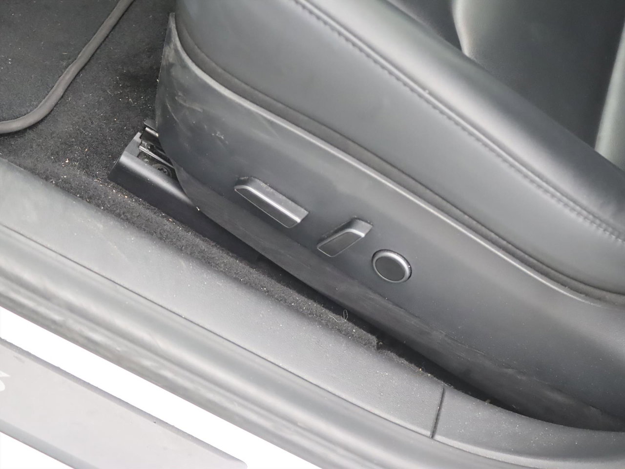 Tesla Model 3 Standard RWD Plus 90% SoH [ LFP-ACCU+AUTOPILOT+60 kWh+PREMIUM AUDIO ] 24