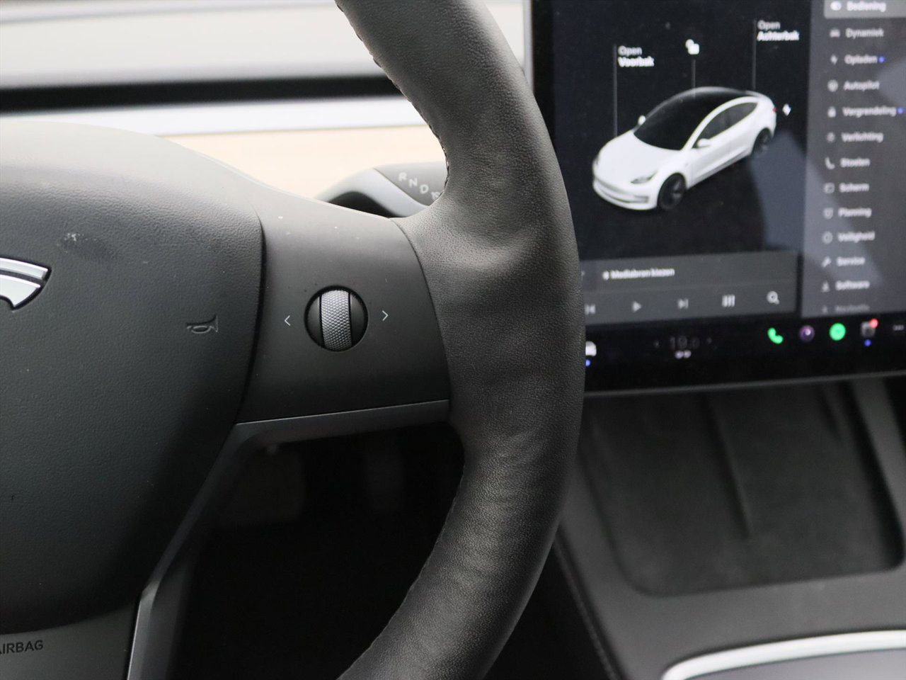 Tesla Model 3 Standard RWD Plus 90% SoH [ LFP-ACCU+AUTOPILOT+60 kWh+PREMIUM AUDIO ] 27