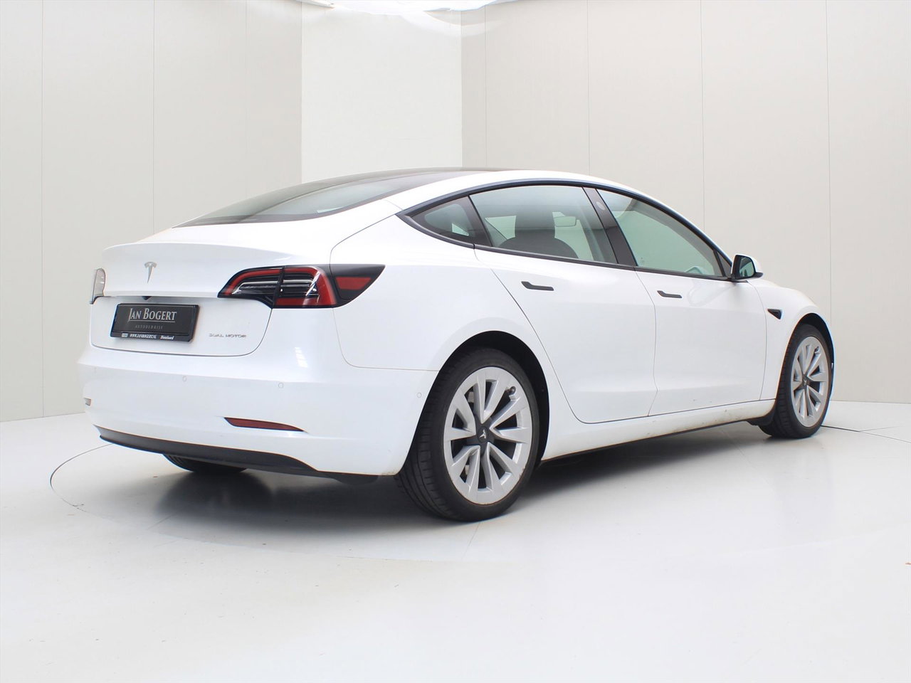 Tesla Model 3 Long-Range AWD 351pk 75 kWh UPGRADE [ AMD RYZEN+WARMTEPOMP+AUTOPILOT ] 2