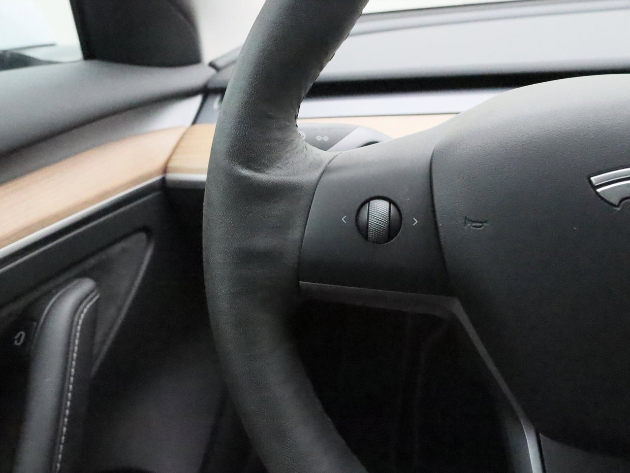 Tesla Model 3 Long-Range AWD 351pk 75 kWh UPGRADE [ AMD RYZEN+WARMTEPOMP+AUTOPILOT ] 25