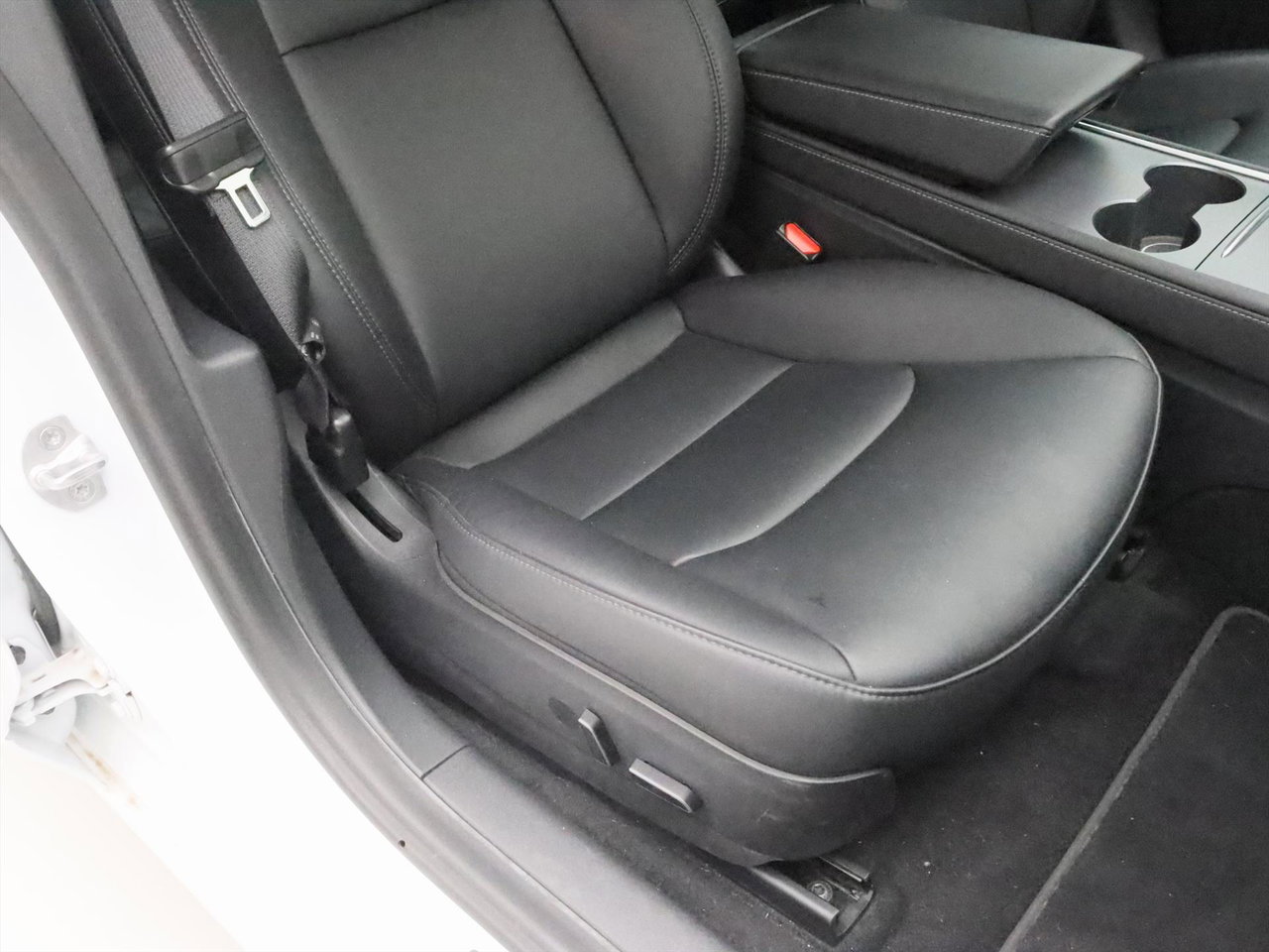 Tesla Model 3 Long-Range AWD 351pk 75 kWh UPGRADE [ AMD RYZEN+WARMTEPOMP+AUTOPILOT ] 17