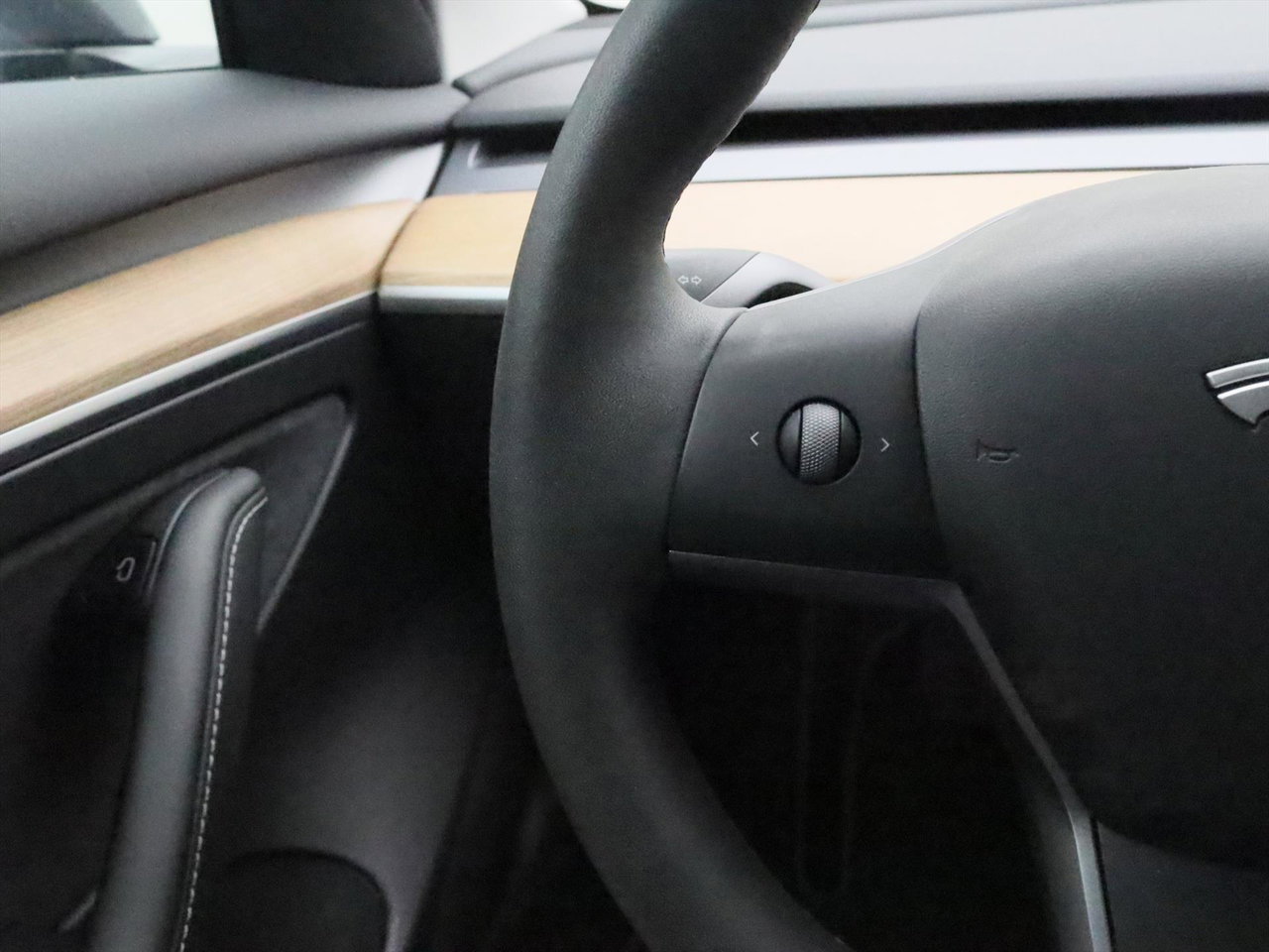 Tesla Model 3 Long-Range AWD 351pk 75 kWh 93.8% SoH UPGRADE [ RYZEN AMD+WARMTEPOMP+AUTOPILOT+PREMIUM AUDIO ] 26