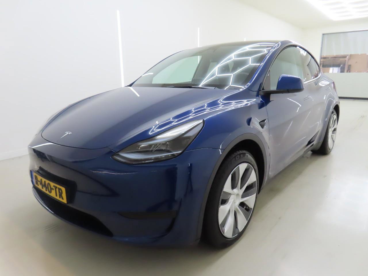 Tesla Model Y Standard RWD Plus 91.8% SoH [ AMD RYZEN+LFP ACCU+AUTOPILOT+19 INCH+PREMIUM AUDIO ]