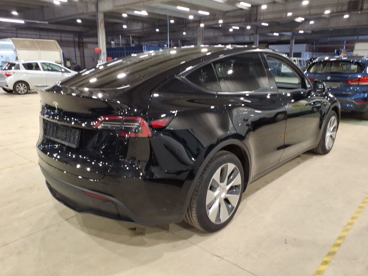 Tesla Model Y Standard RWD Plus 351pk 96% SoH AMD RYZEN [ LFP ACCU+AUTOPILOT+19 INCH+PREMIUM AUDIO ] 4