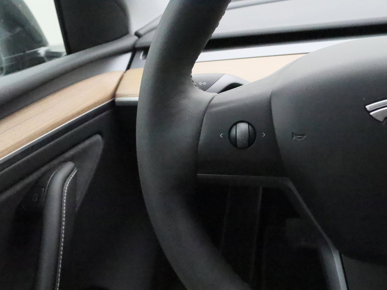 Tesla Model Y Long Range AWD 75kWh 351pk 94.1% SoH AMD RYZEN [ AUTOPILOT+19 INCH+PREMIUM AUDIO ] 30
