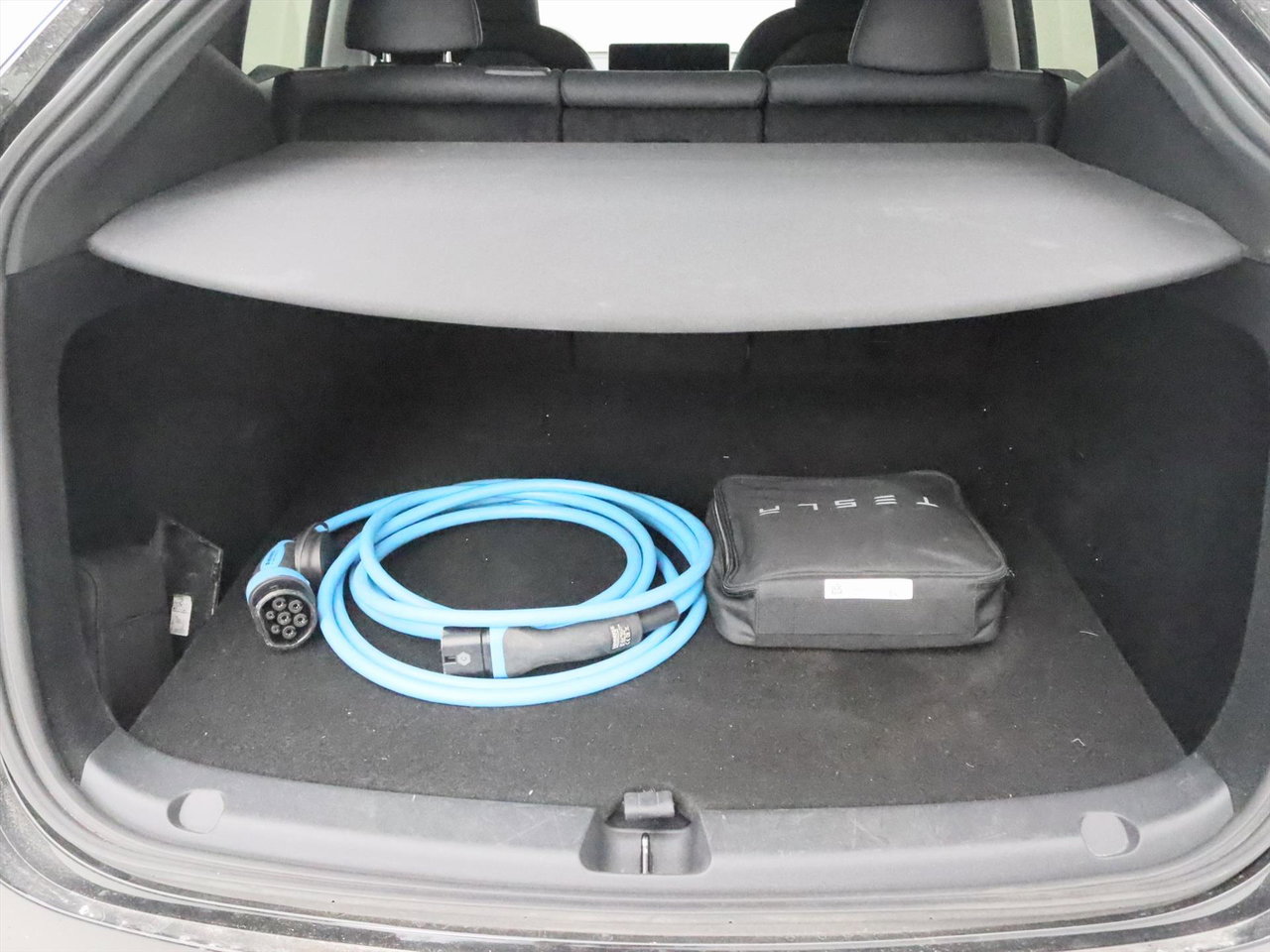 Tesla Model Y Long Range AWD 75kWh 351pk 94.1% SoH AMD RYZEN [ AUTOPILOT+19 INCH+PREMIUM AUDIO ] 12