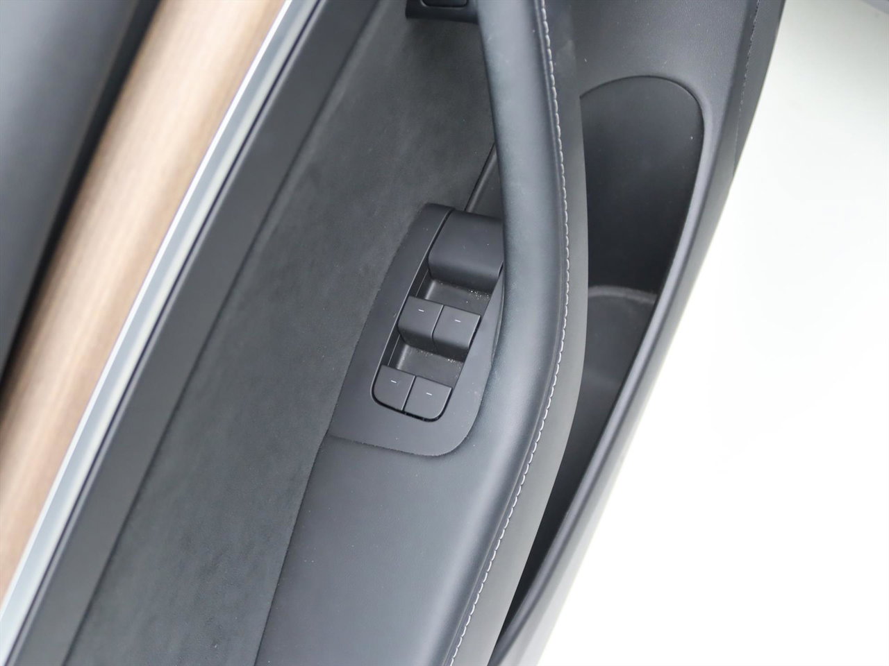 Tesla Model 3 Standard RWD Plus 96% SoH UPGRADE [ AMD RYZEN+LFP-ACCU+WARMTEPOMP+AUTOPILOT ] 24