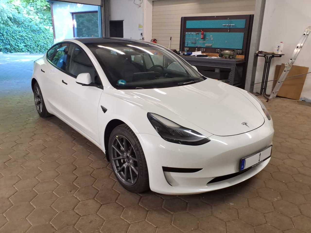Tesla Model 3 Standard RWD Plus 93.7% SoH UPGRADE [ AMD RYZEN+LFP-ACCU+WARMTEPOMP+AUTOPILOT ] 4