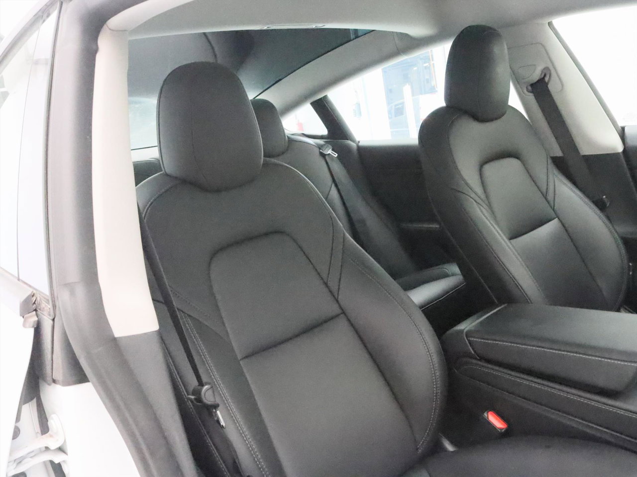 Tesla Model 3 Standard RWD Plus 96,3% SoH UPGRADE [ AMD RYZEN+LFP-ACCU+WARMTEPOMP+AUTOPILOT ] 24