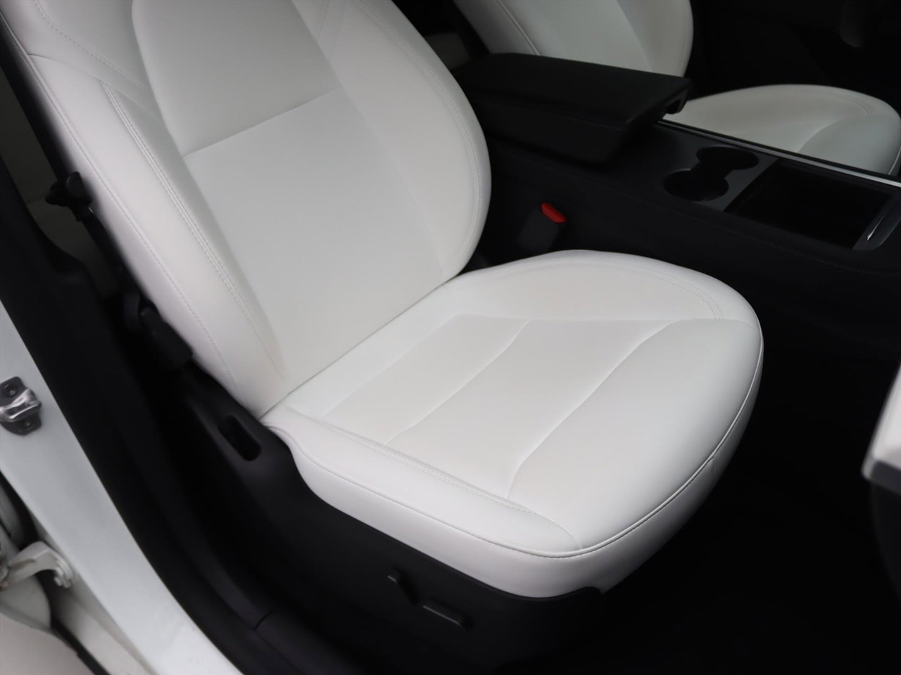 Tesla Model Y Performance 534pk AWD 91.4% SoH [ WIT LEDER+ENHANCED AUTOPILOT+21 INCH+WARMTEPOMP+RYZEN ] 20