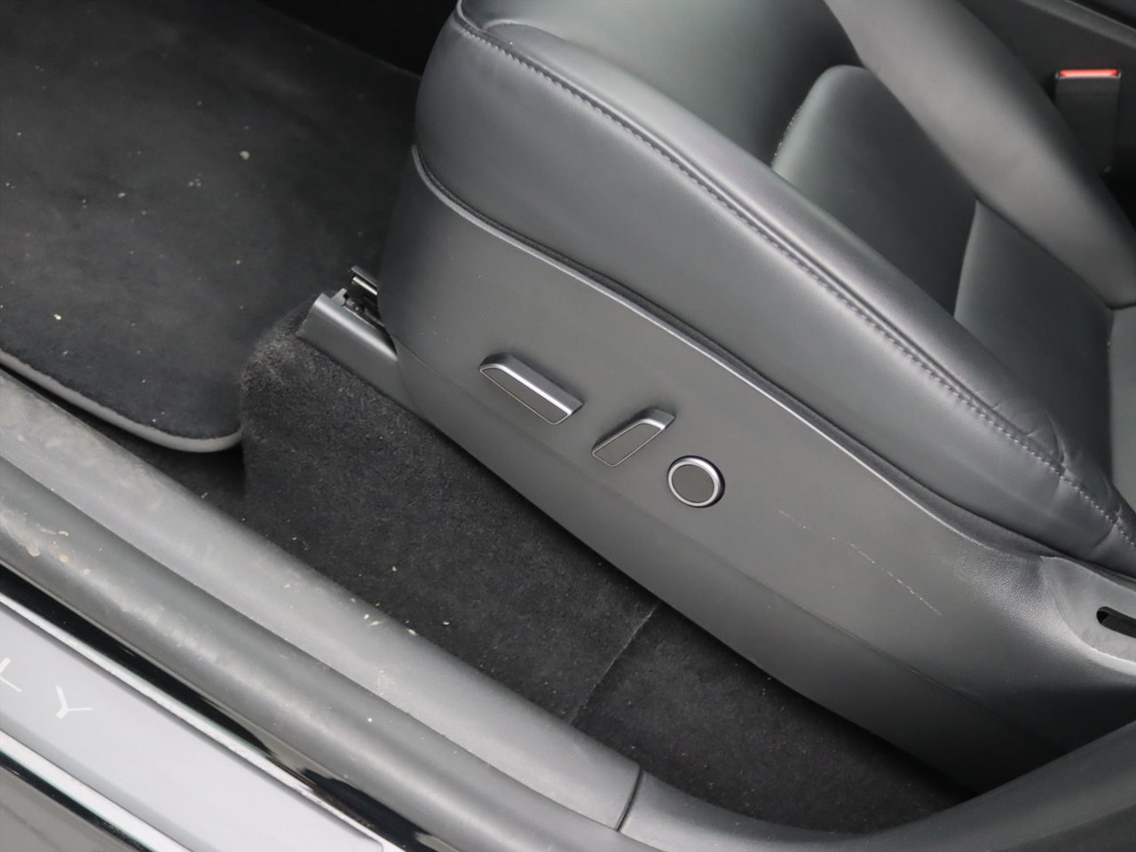 Tesla Model Y Long-Range AWD 92.6% SoH [ TREKHAAK+ENHANCED AUTOPILOT+RYZEN AMD+20 INCH+PREMIUM AUDIO ] 14