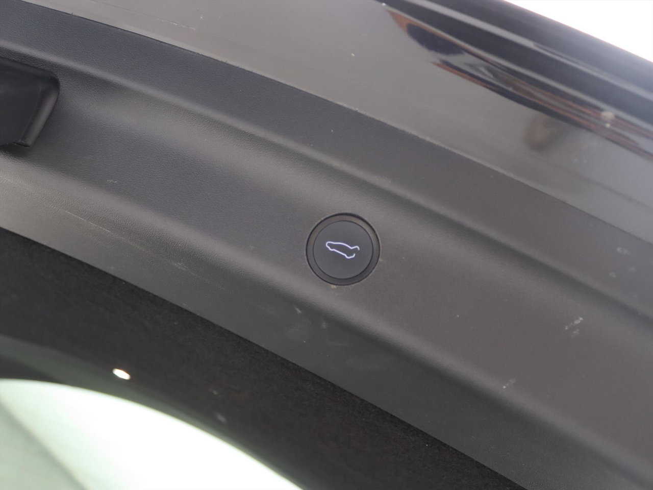 Tesla Model Y Long-Range AWD 92.6% SoH [ TREKHAAK+ENHANCED AUTOPILOT+RYZEN AMD+20 INCH+PREMIUM AUDIO ] 26