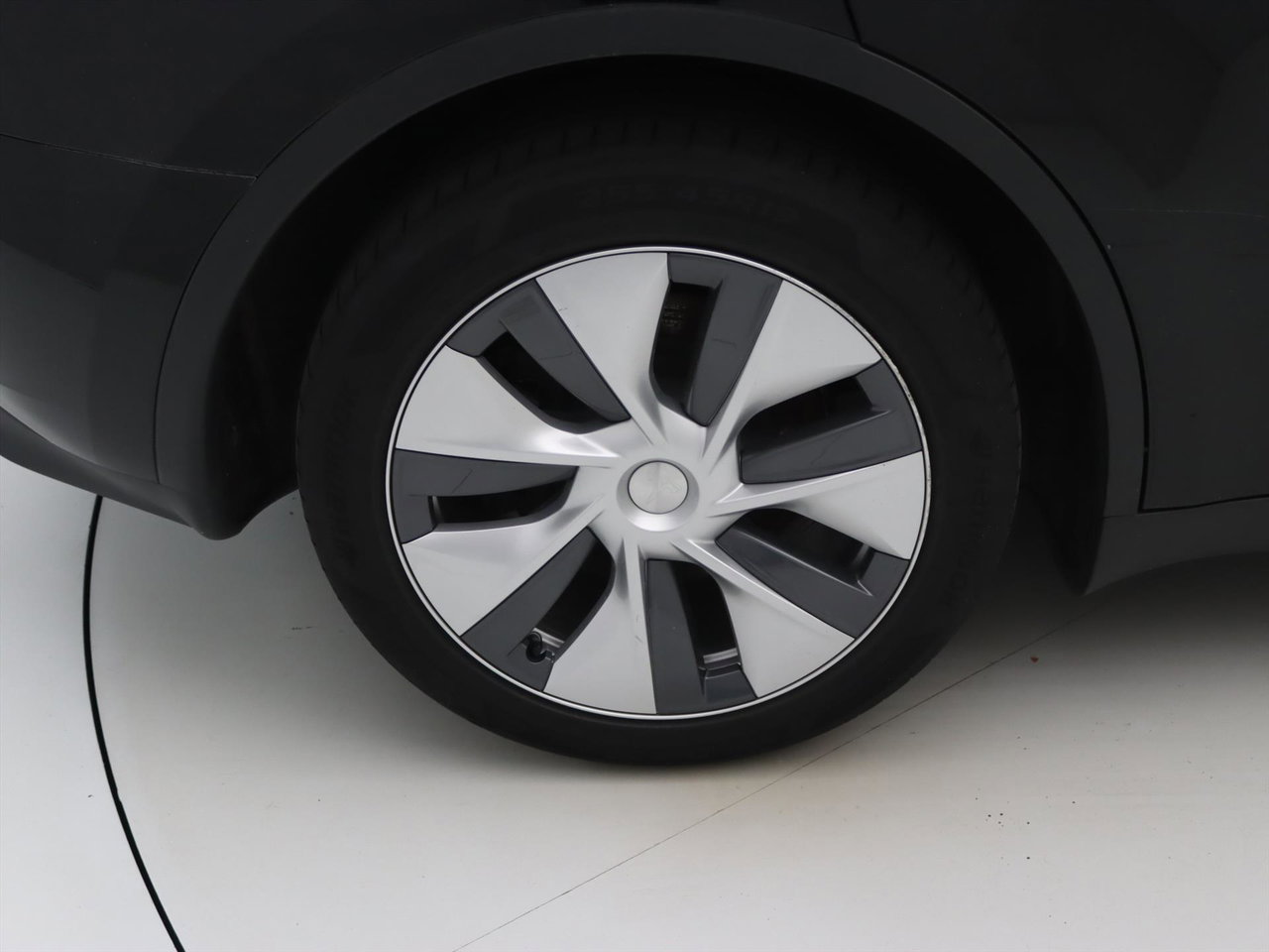 Tesla Model Y Long Range AWD 75kWh 351pk 93.2% SoH AMD RYZEN [ AUTOPILOT+19 INCH+PREMIUM AUDIO ] 12