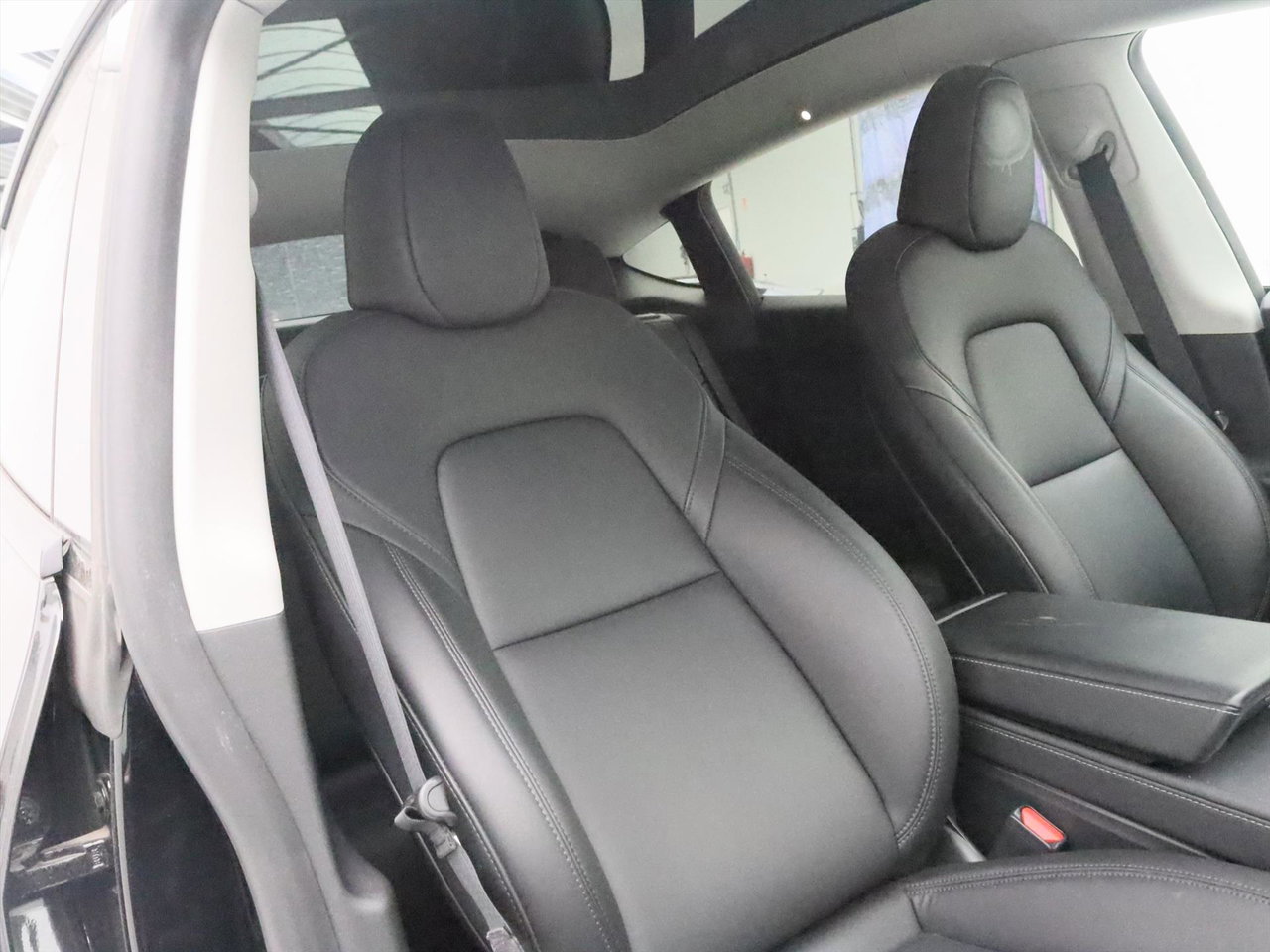 Tesla Model Y Long Range AWD 75kWh 351pk 93.2% SoH AMD RYZEN [ AUTOPILOT+19 INCH+PREMIUM AUDIO ] 21