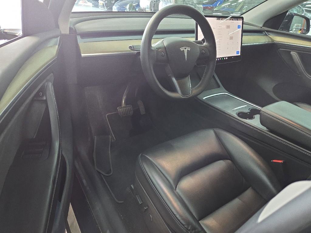 Tesla Model Y Standard RWD Plus 351pk [ TREKHAAK+LFP ACCU+AUTOPILOT+20 INCH+PREMIUM AUDIO ] 3