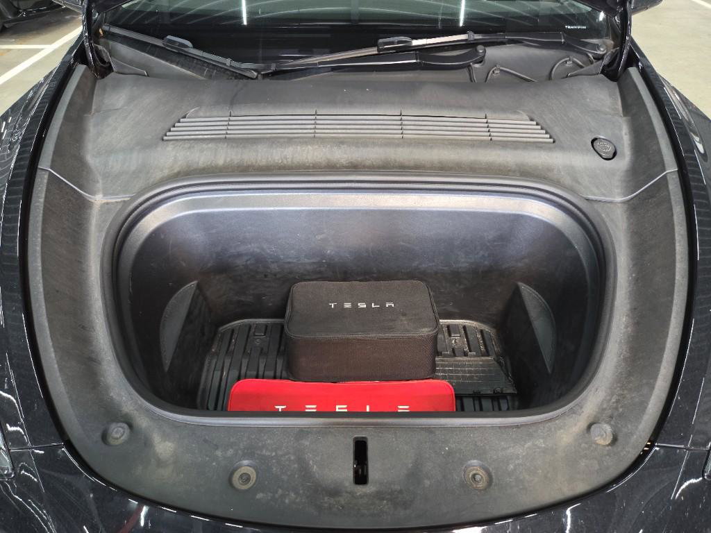 Tesla Model Y Standard RWD Plus 351pk [ TREKHAAK+LFP ACCU+AUTOPILOT+20 INCH+PREMIUM AUDIO ] 22