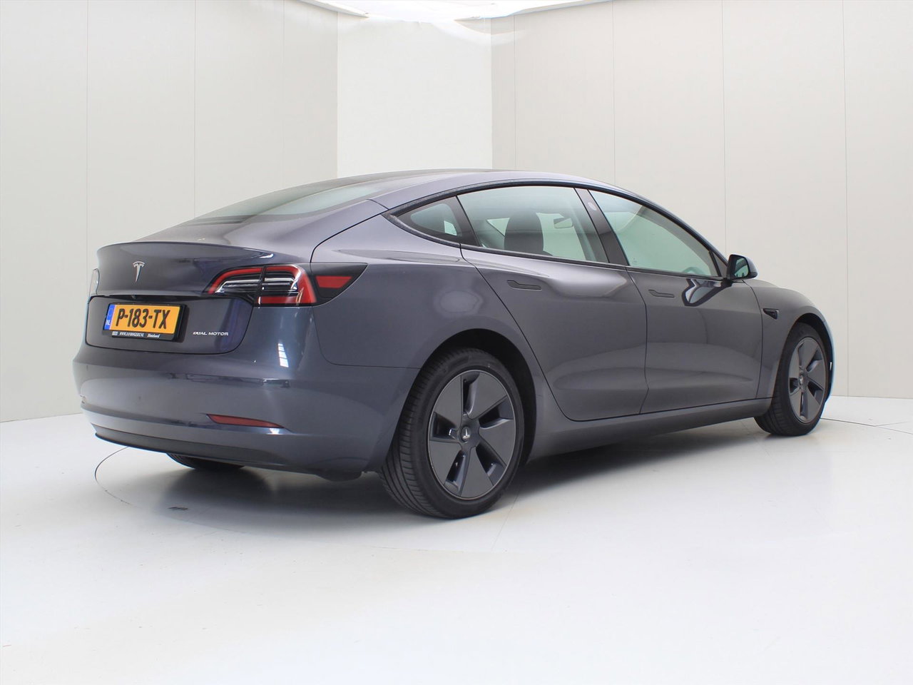 Tesla Model 3 Long-Range AWD 351pk 75 kWh FACELIFT [ AMD RYZEN+WARMTEPOMP+AUTOPILOT+PREMIUM AUDIO ] 2