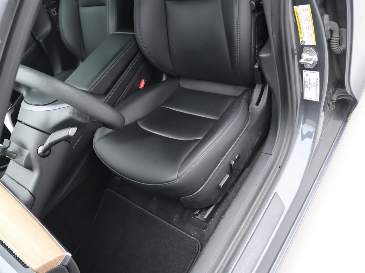 Tesla Model 3 Long-Range AWD 351pk 75 kWh FACELIFT [ AMD RYZEN+WARMTEPOMP+AUTOPILOT+PREMIUM AUDIO ] 25