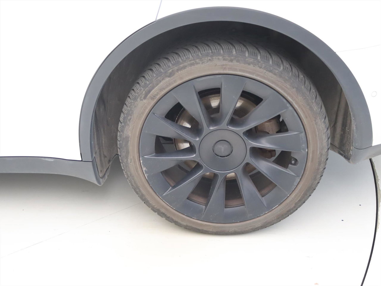 Tesla Model Y Long Range AWD 75kWh 351pk AMD RYZEN [ WIT LEDER+AUTOPILOT+20 INCH+PREMIUM AUDIO ] 22