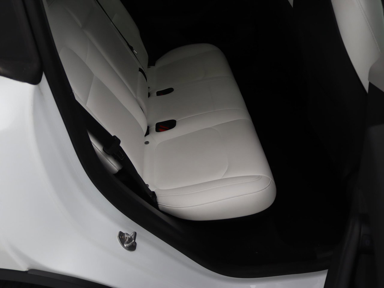 Tesla Model Y Long Range AWD 75kWh 351pk AMD RYZEN [ WIT LEDER+AUTOPILOT+20 INCH+PREMIUM AUDIO ] 15