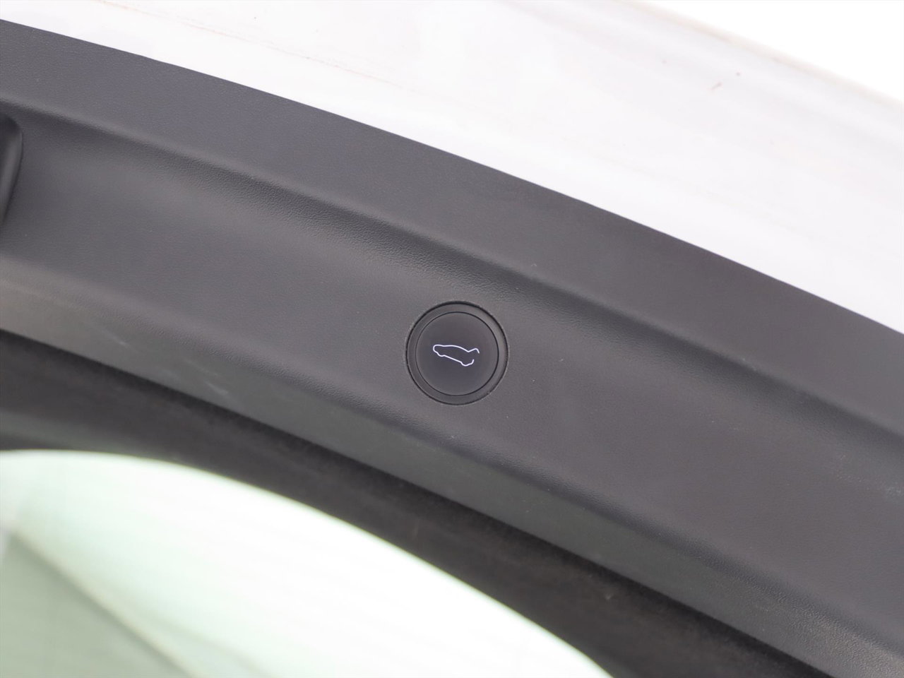 Tesla Model Y Long Range AWD 75kWh 351pk AMD RYZEN [ WIT LEDER+AUTOPILOT+20 INCH+PREMIUM AUDIO ] 10